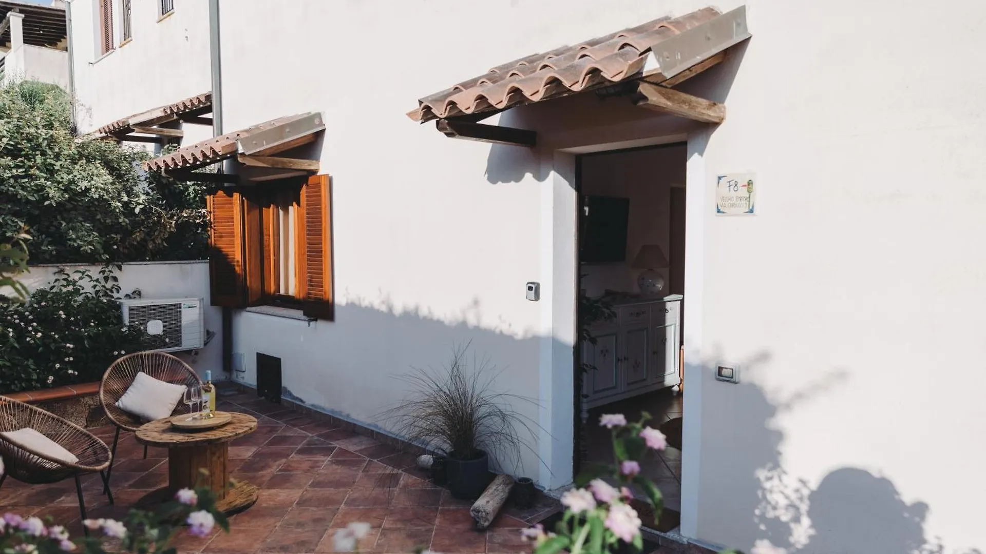 Cactus Comfort Apartment Golfo Aranci Italy